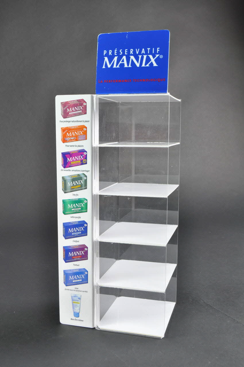Manix; présentoir "Préservatif Manix. la performance technologique" France 2004 2004.210.32 Photo Mucem