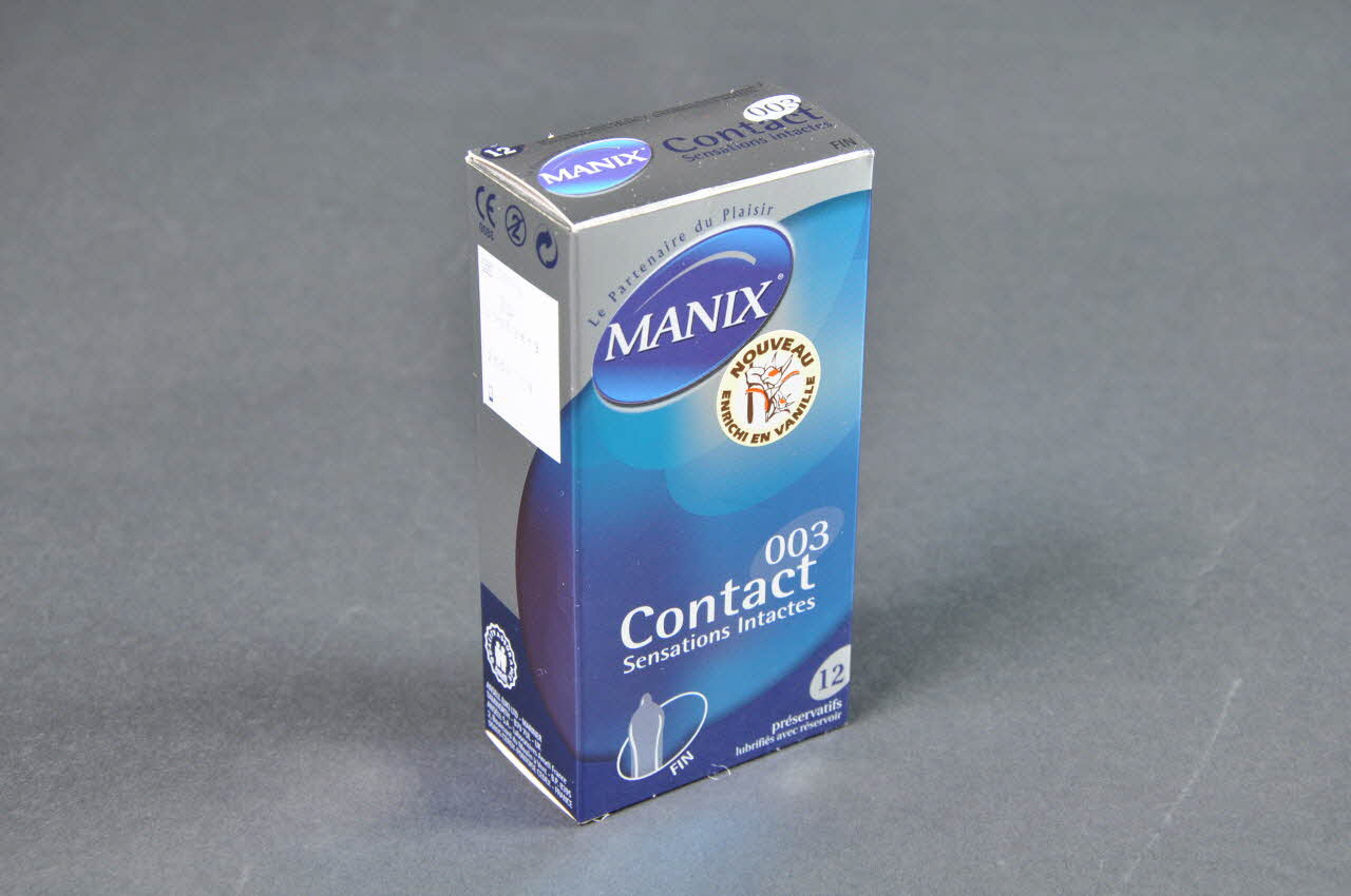 Manix; Etui de préservatif "Manix contact. Sensations intactes, enrichi en vanille (boite verticale) France 2004 2004.210.37.1 Photo Mucem