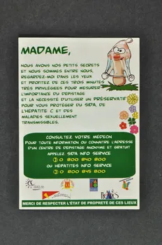 autocollant "Madame. Nous avons nos petits secrets... Profitez de ces trois minutes très privilégiées pour mesurer l'importance du dépistage et la nécessité d'utiliser un préservatif..." 2003.129.69 Photo Mucem