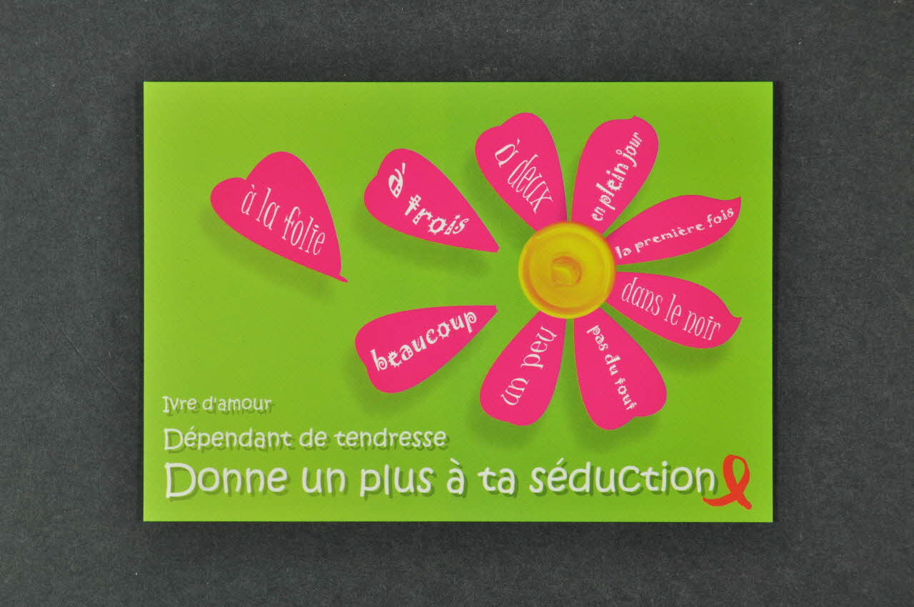 La Maison De Vie Du Roussillon carte postale "Ivre d'amour, Dépendant de tendresse. Donne un plus à ta séduction" Languedoc-Roussillon, France 2003 2003.129.77 Photo Mucem