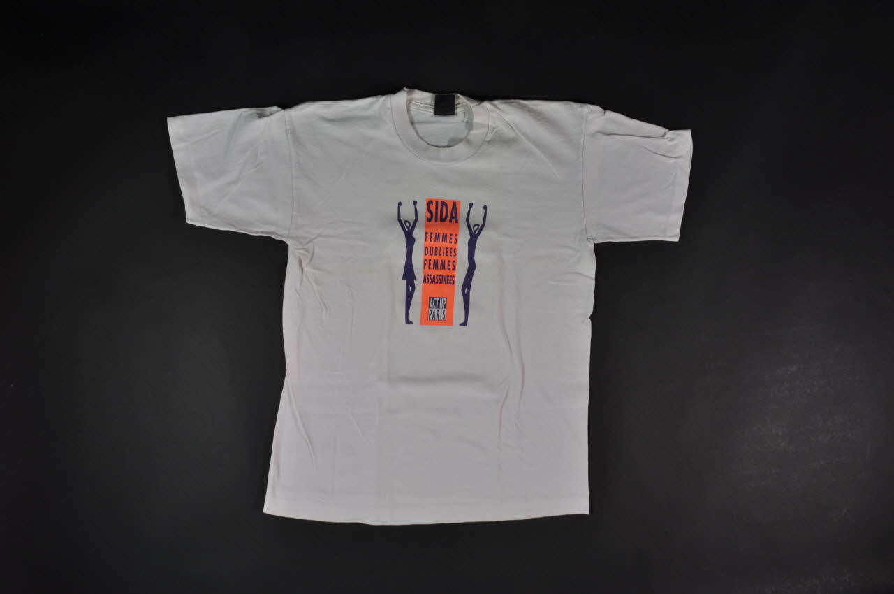 tee-shirt "Sida. femmes oubliées, femmes assassinées" 2004.211.3 Photo Mucem