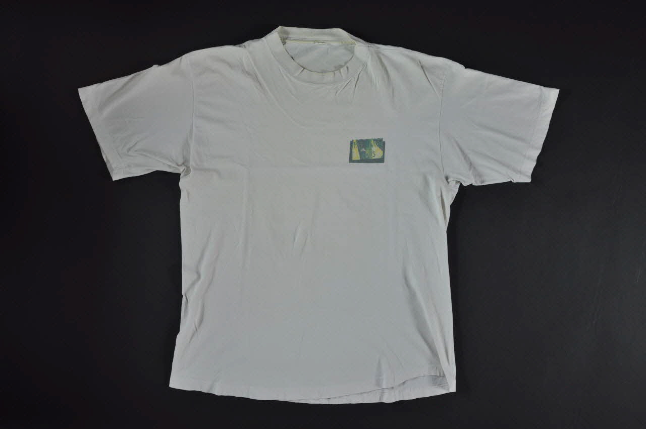 tee-shirt "patchwork des noms" 2004.212.17 Photo Mucem