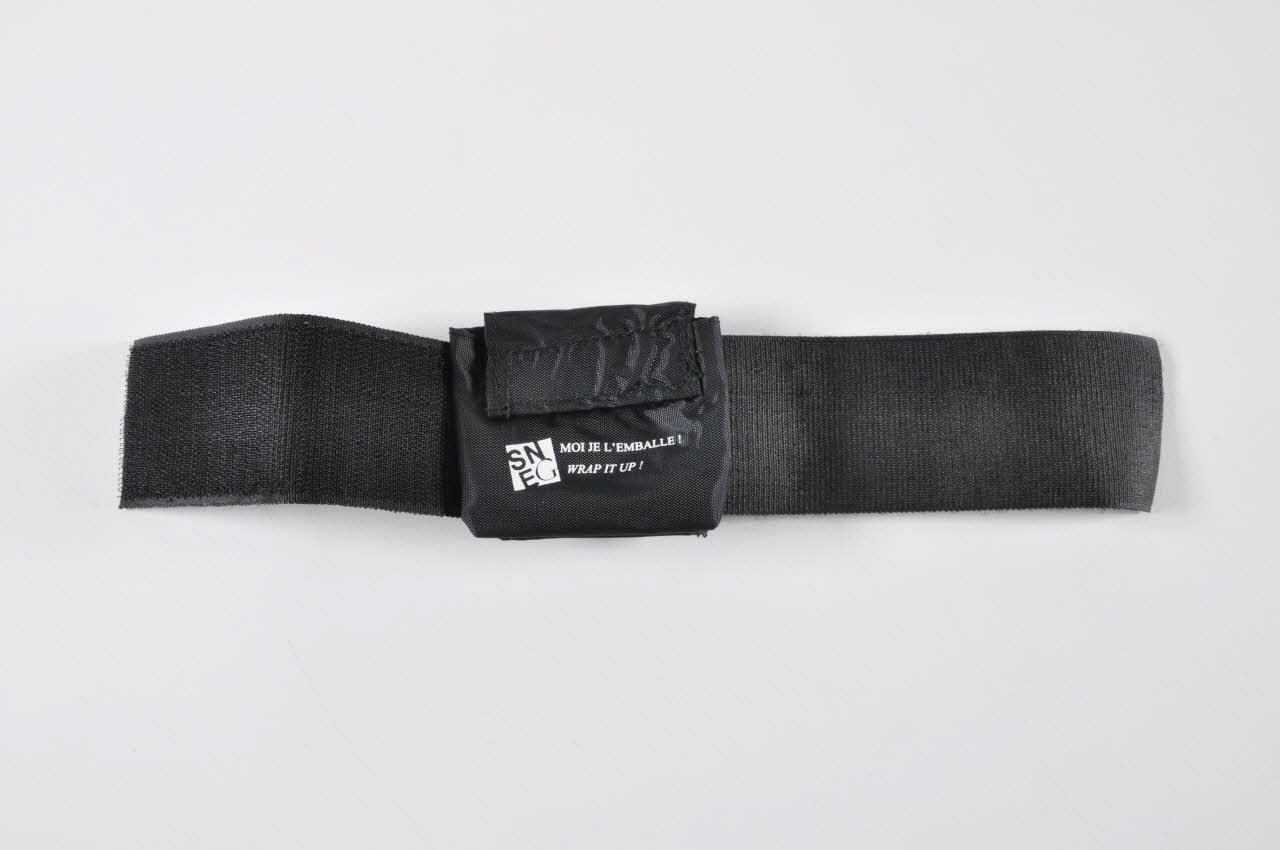 Porte préservatif Moi je l'emballe 2004.212.24 Photo Mucem