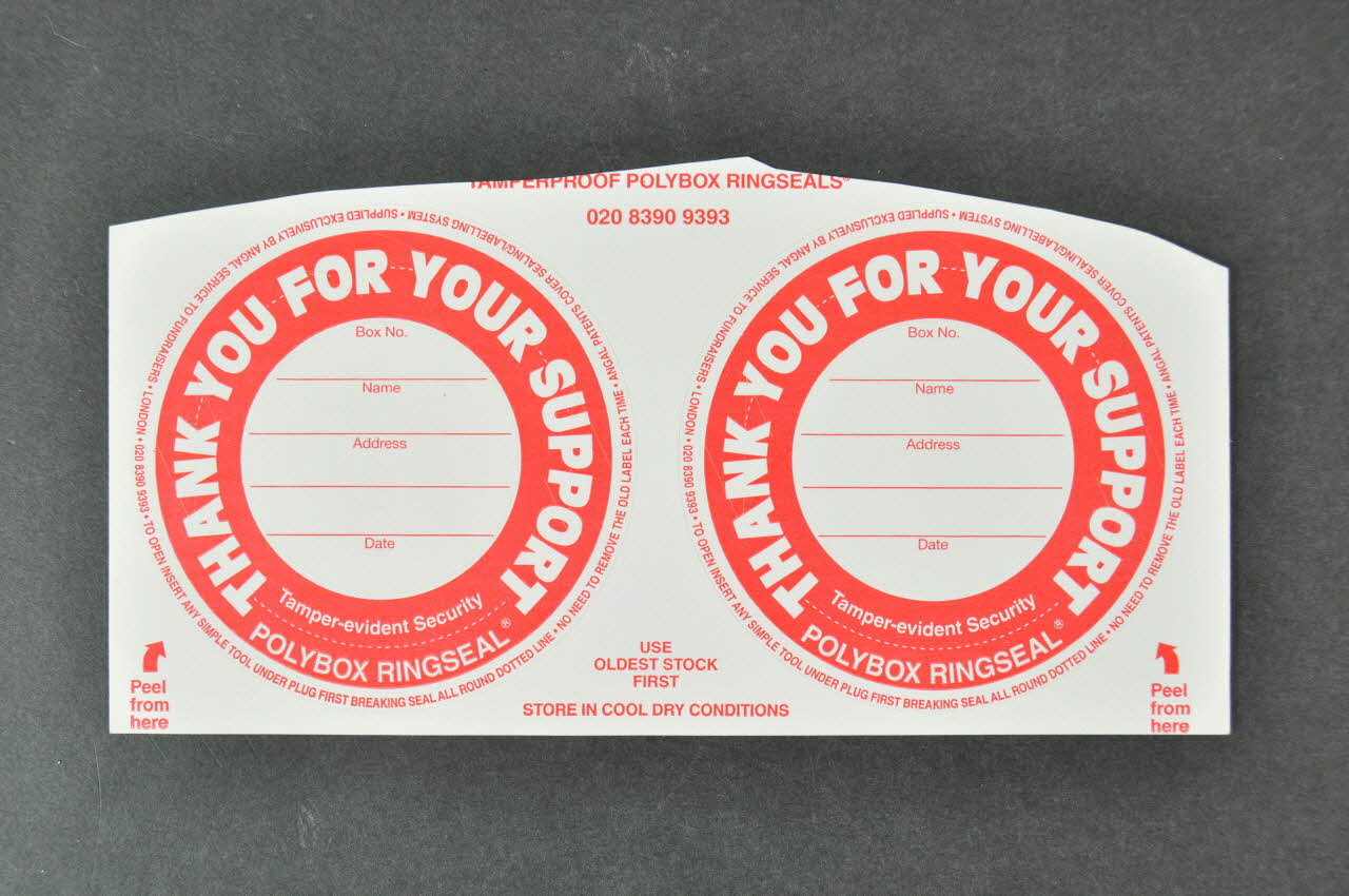 National Aids Trust (NAT) autocollant "Thank you for your support" (Merci pour votre soutien) Grande Bretagne 2004 2004.213.32 Photo Mucem