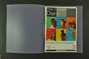 Nat, Positive Action At Work De Glaxosmithkline BROCHURE "Peer educator diary" (Journal du "peer educator") Grande Bretagne 2004 2004.214.2.1-43 Photo Mucem