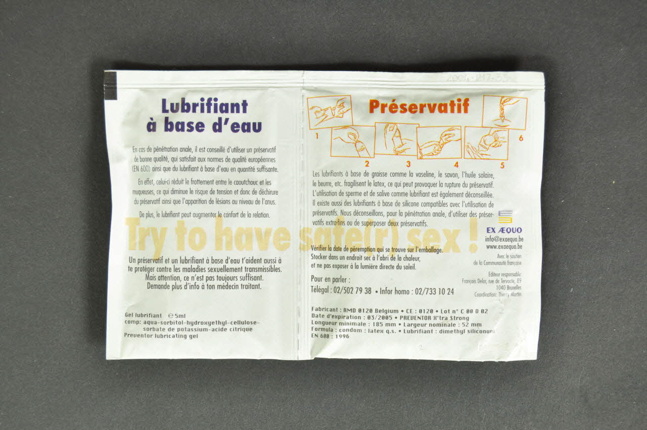 Etui de préservatif et gel "Safer sex Kit" 2004.217.33 Photo Mucem