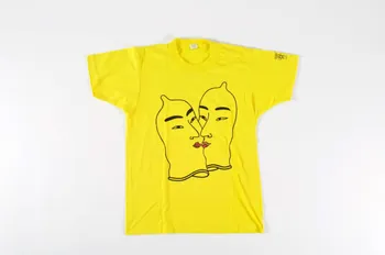 Condomerie Amsterdam tee-shirt Bonshommes préservatifs s'embrassant Pays-Bas 2005 2005.265.11 Photo Mucem