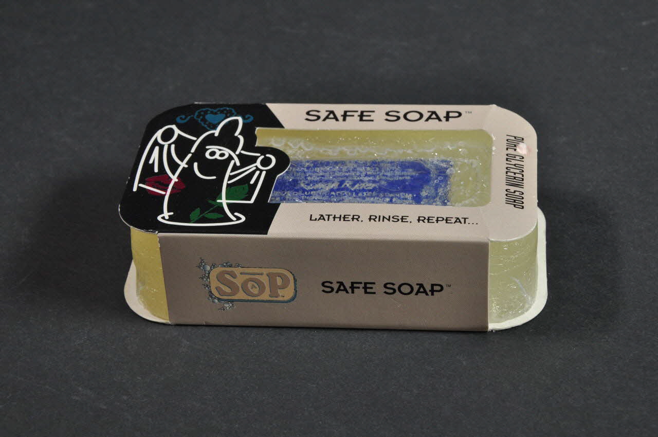 Condomerie Amsterdam savon Savon "safe soap"  bleu Pays-Bas 2005 2005.265.13.1-2 Photo Mucem
