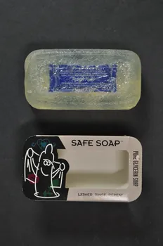 Condomerie Amsterdam savon Savon "safe soap"  bleu Pays-Bas 2005 2005.265.13.1-2 Photo Mucem