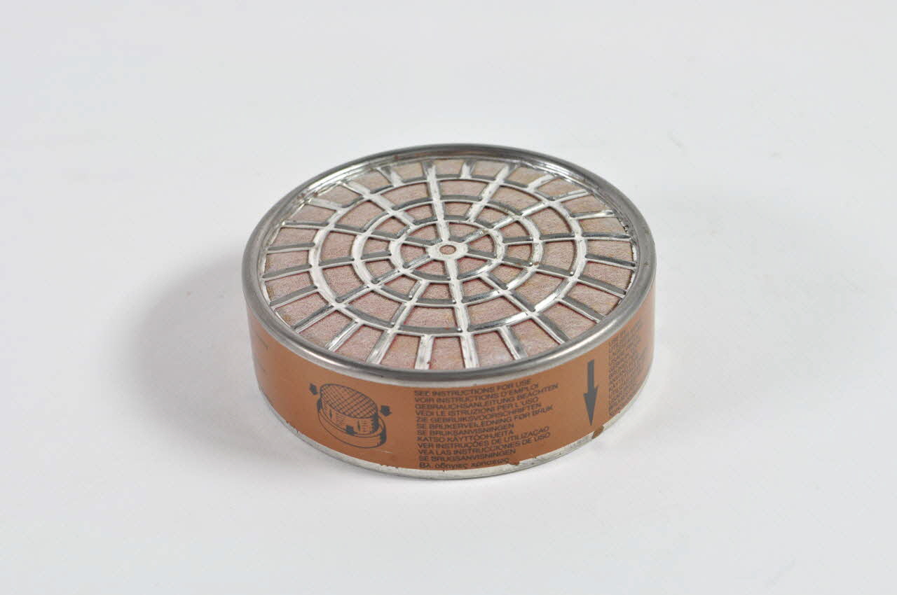 filtre Filtre pour les masques des graffeurs 2003.144.12.2 Photo Mucem