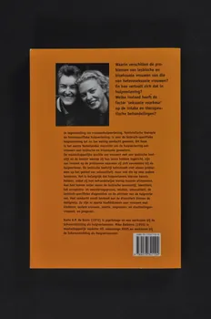 SAD Schorer Stichting livre "Liever vrouwen :Theorie en praktijk van de lesbisch - specifieke hulpverlening (Préférence pour les femmes : théorie et pratique des services de santé spécifiques pour les femmes lesbiennes) Pays-Bas 2003 2005.31.8 Photo Mucem
