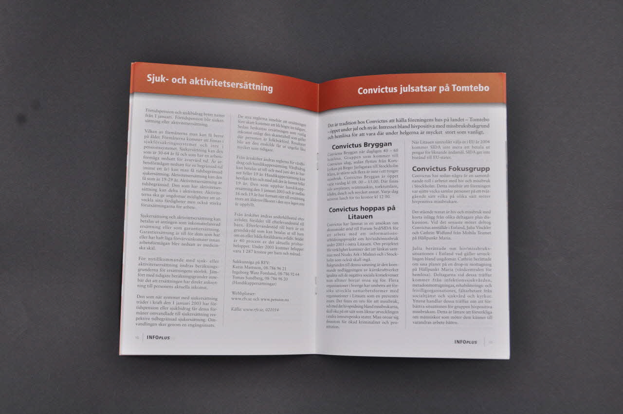 RiksföRbund FöR Hiv Positiva (Rfhp) Revue associative INFO Plus, 2002, n°3 / "XIV° Internationella AIDSkonferensen Barcelona" Suède 2002 2005.32.15 Photo Mucem