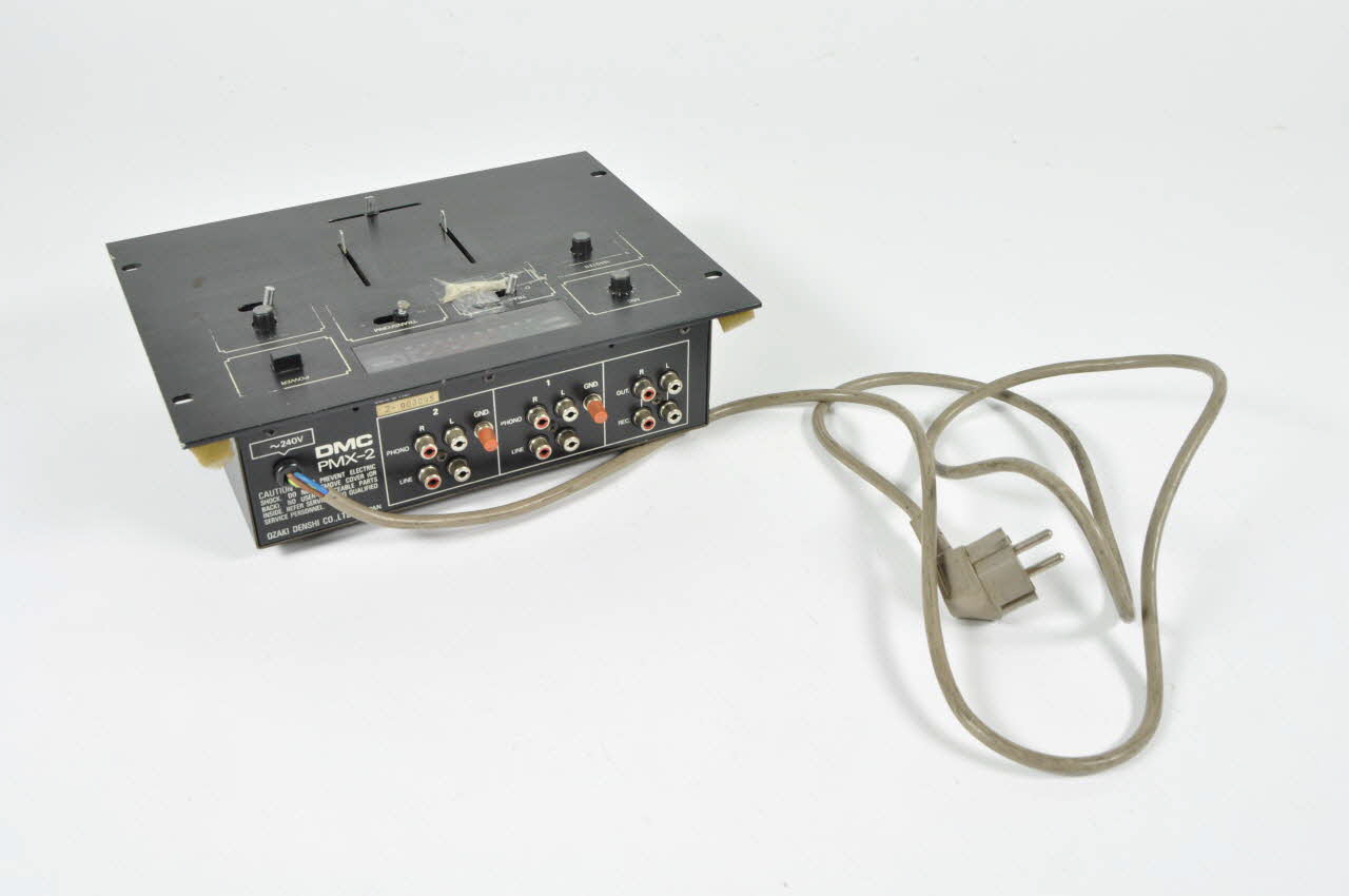 console DJ 2003.159.21 Photo Mucem