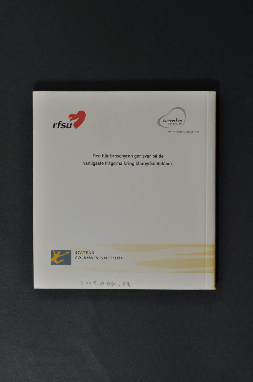 Statens FolkhäLsoinstitut et RFSU BROCHURE "Klamydia / kondom" (Chlamydia / préservatif) Suède 2005 2005.34.34 Photo Mucem