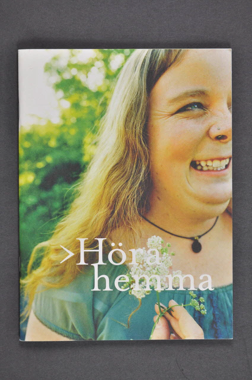 RFSL BROCHURE "Höra hemma" Suède 2004 2005.34.63 Photo Mucem