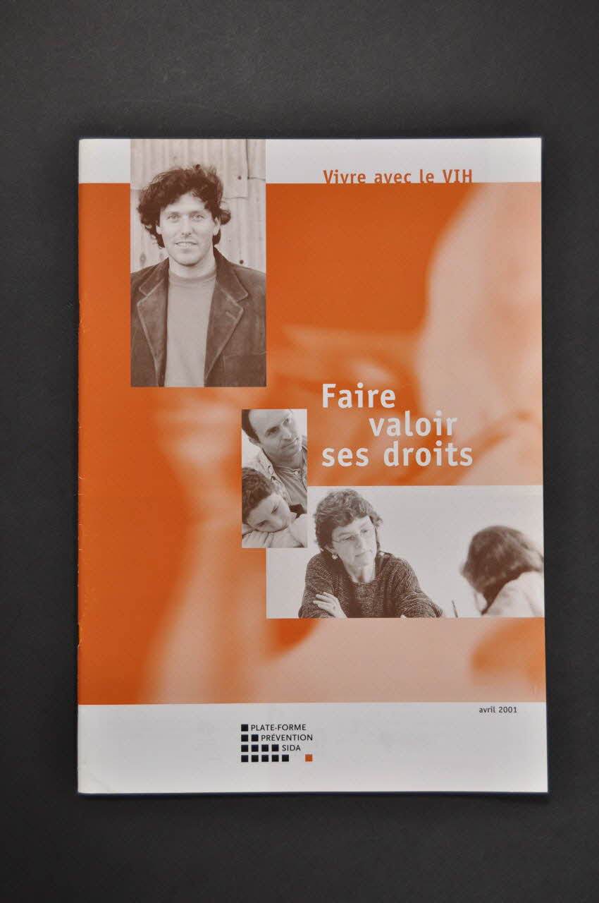 BROCHURE "Vivre avec le VIH. Faire valoir ses droits" 2004.235.34 Photo Mucem