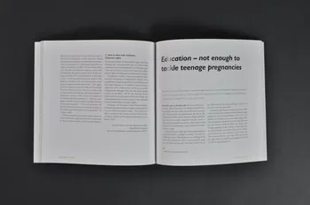 Rfsu Et International Conference On Population And livre "Respect choice. Safe Abortion a prerequisite for Safe Motherhood" (Respecter les choix. Avortement à moindre risque pour une maternité à moindre risque) Suède 2004/10 2005.34.73 Photo Mucem