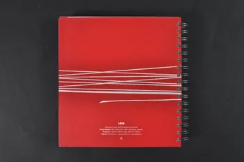 LAFA livre "The main thread. Handbook on sexuality and personal relationships among young people" (Le fil rouge. Manuel sur la sexualité et les relations personnelles chez les jeunes) Suède 2004 2005.35.11 Photo Mucem