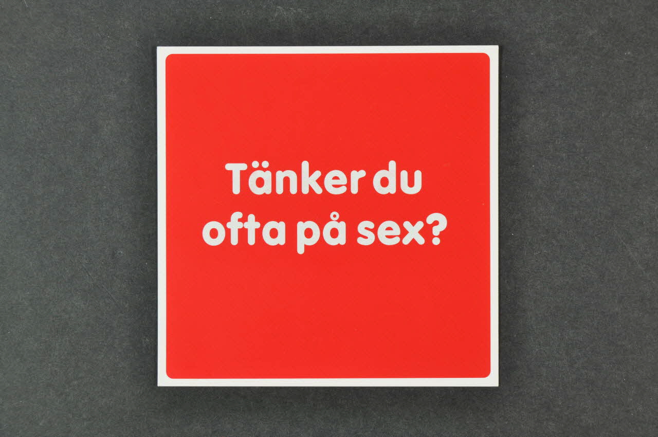 carte postale "Tänker du ofta pä sex ? / Grattis" 2005.35.20 Photo Mucem