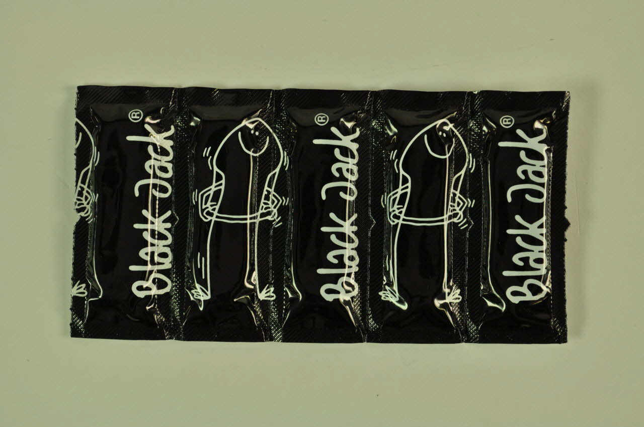 Rfsu Enveloppe de préservatif "Black Jack" Suède 2005 2005.35.21 Photo Mucem