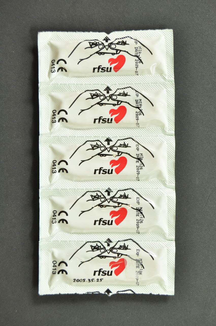 Rfsu Enveloppe de préservatif "Nâckken / Näkkkki / Nokkken / Näcken" Suède 2005 2005.35.25 Photo Mucem