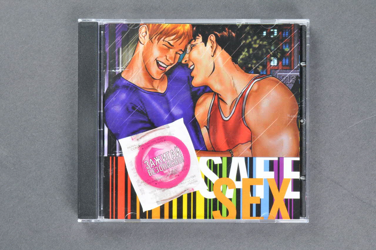 Siberian Aids Aid Charitable Fund CD (compact disque) "SAFE SEX" . Sibérie 2004 2004.236.57.1-3 Photo Mucem