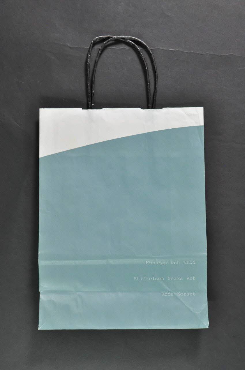 Stiftelsen Noaks Ark Sac en papier "Stiftelsen Noaks Ark" Suède 2005 2005.38.1 Photo Mucem