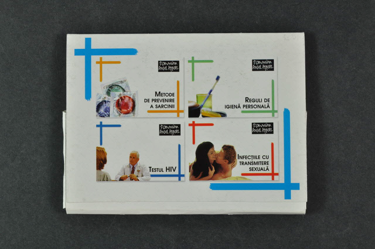 Romanian Angel Appeal pochette "Metode de prevenire a sarcinii" (Méthodes pour prévenir les grossesses), "Reguli de igiena personala" (Règles d'hygiène personnelle), Testul HIV"(Test de dépistage du VIH), "Infectiile cu transmitere sexuala" (Infections Sexuellement Transmissibles) Roumanie 2004 2004.237.31.1-5 Photo Mucem