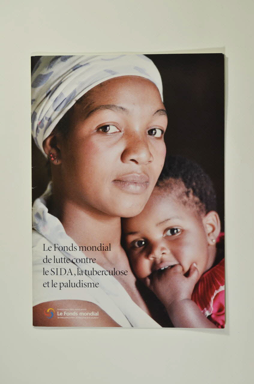 UNICEF Rapport Le fonds mondial de lutte contre le sida, la tuberculose et le paludisme Lorraine, France 2004 2004.240.13 Photo Mucem