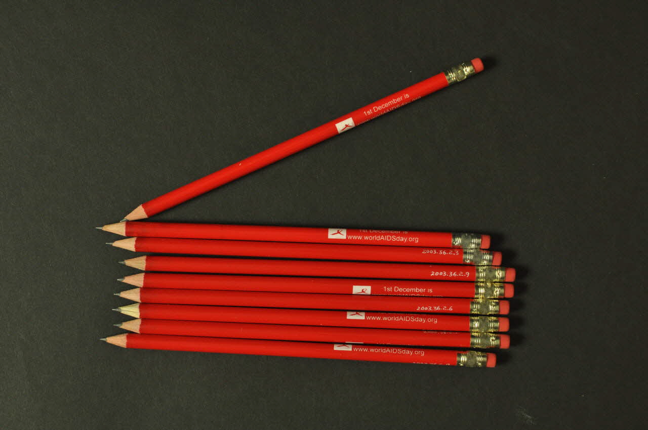 National Aids Trust - Great Britain crayon Grande Bretagne 2001 2003.36.2.1-9 Photo Mucem