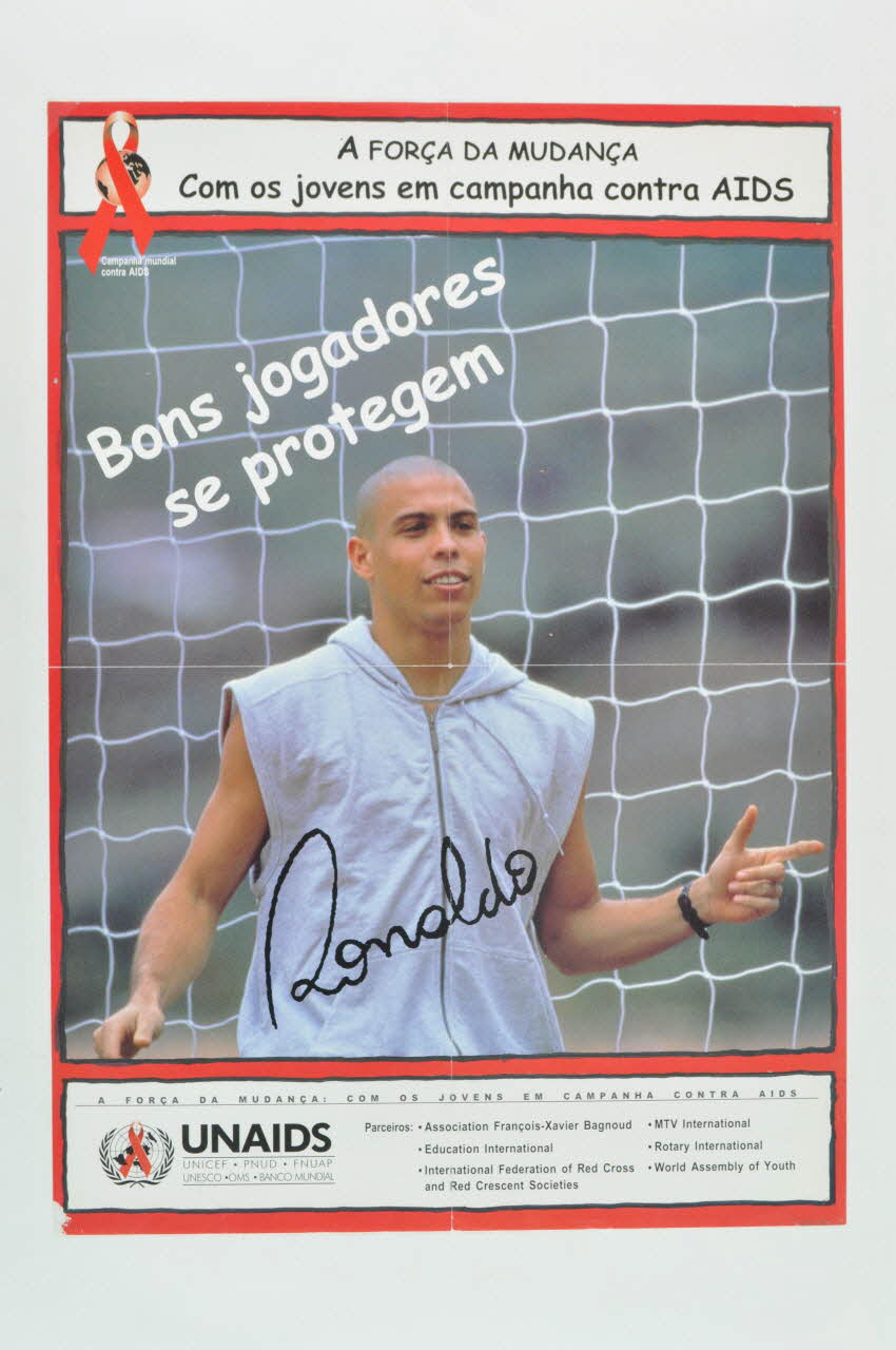 affiche "A Força da mudannça. com os jovens em campanha contra AIDS"  (Forces du changement. La campagne mondiale du sida pour les jeunes) 2005.47.233 Photo Mucem