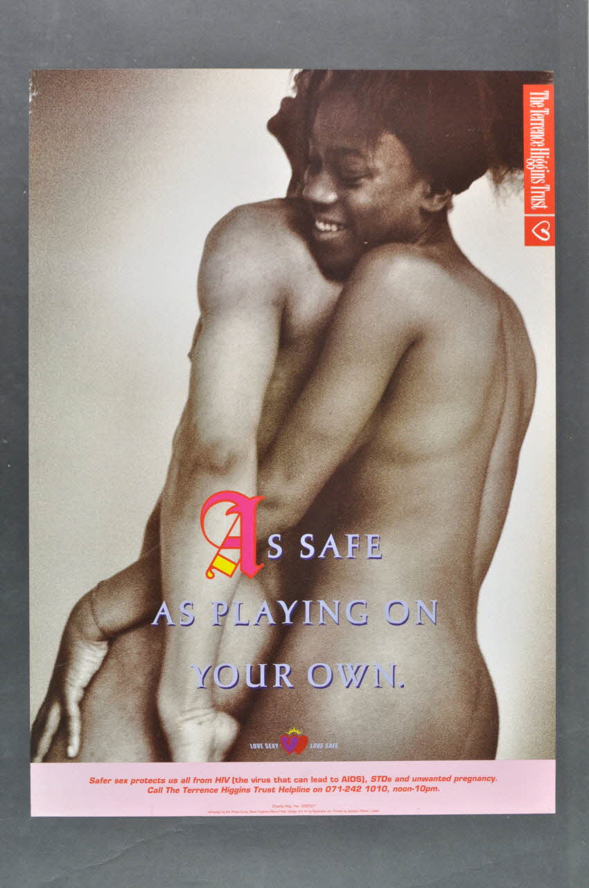 affiche "As safe as playing on your own" (Aussi safe que d'y jouer tout seul) 2005.47.236  Photo Mucem