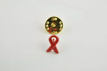 Pin's ruban rouge Belgique 2004 2004.248.5.1-2 Photo Mucem