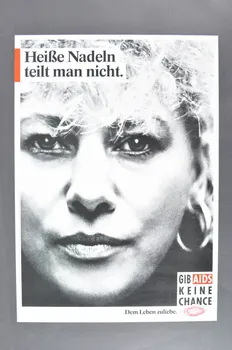 affiche "Heisse Nadeln teilt man nicht." (On ne partage pas des seringues chaudes.) 2005.47.263 Photo Mucem