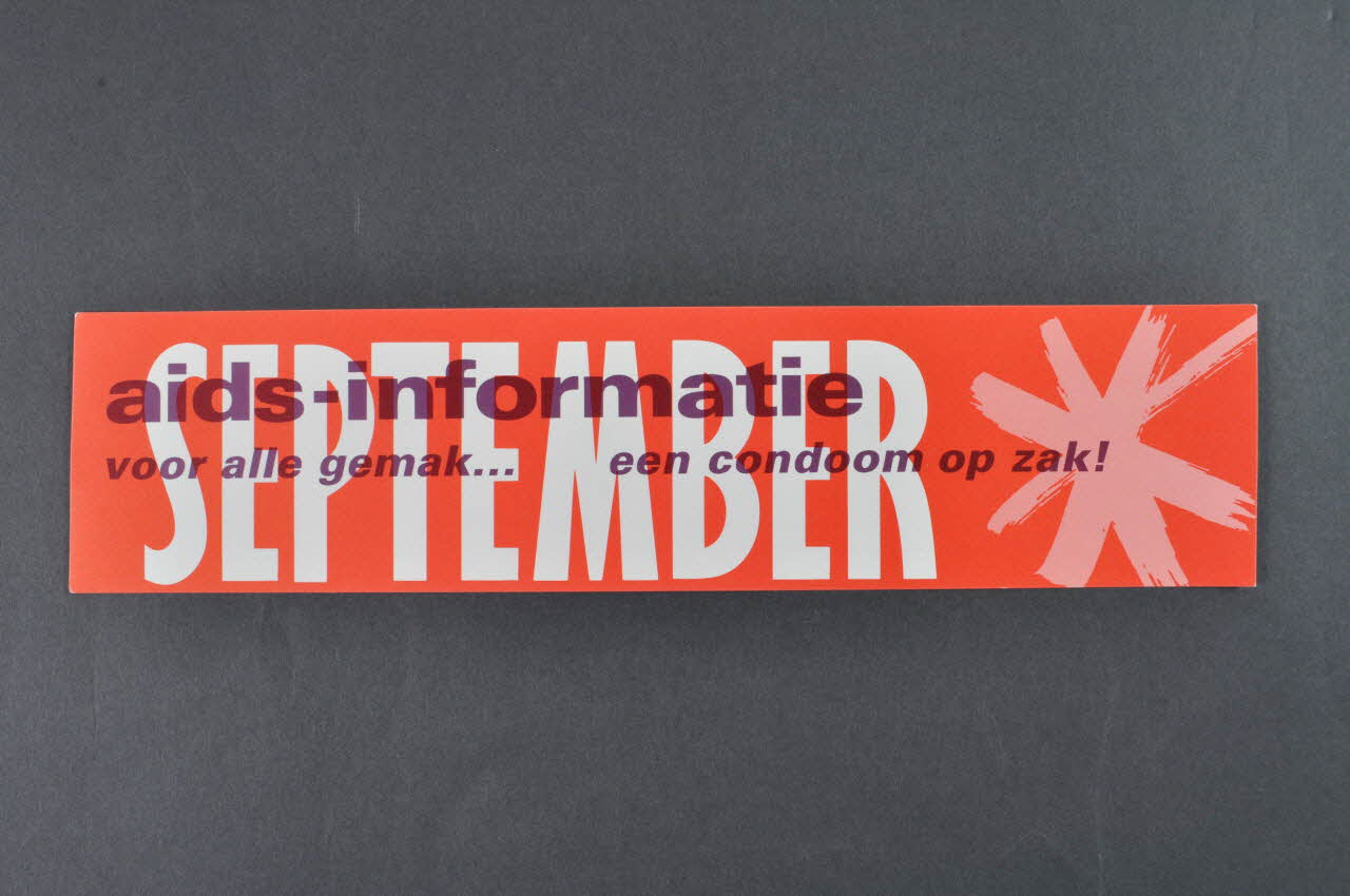 autocollant "September / Voor alle gemak... een condoom op zak!" (Septembre / Pour être toujours prêt... Un préservatif dans la poche) 2005.47.27 Photo Mucem