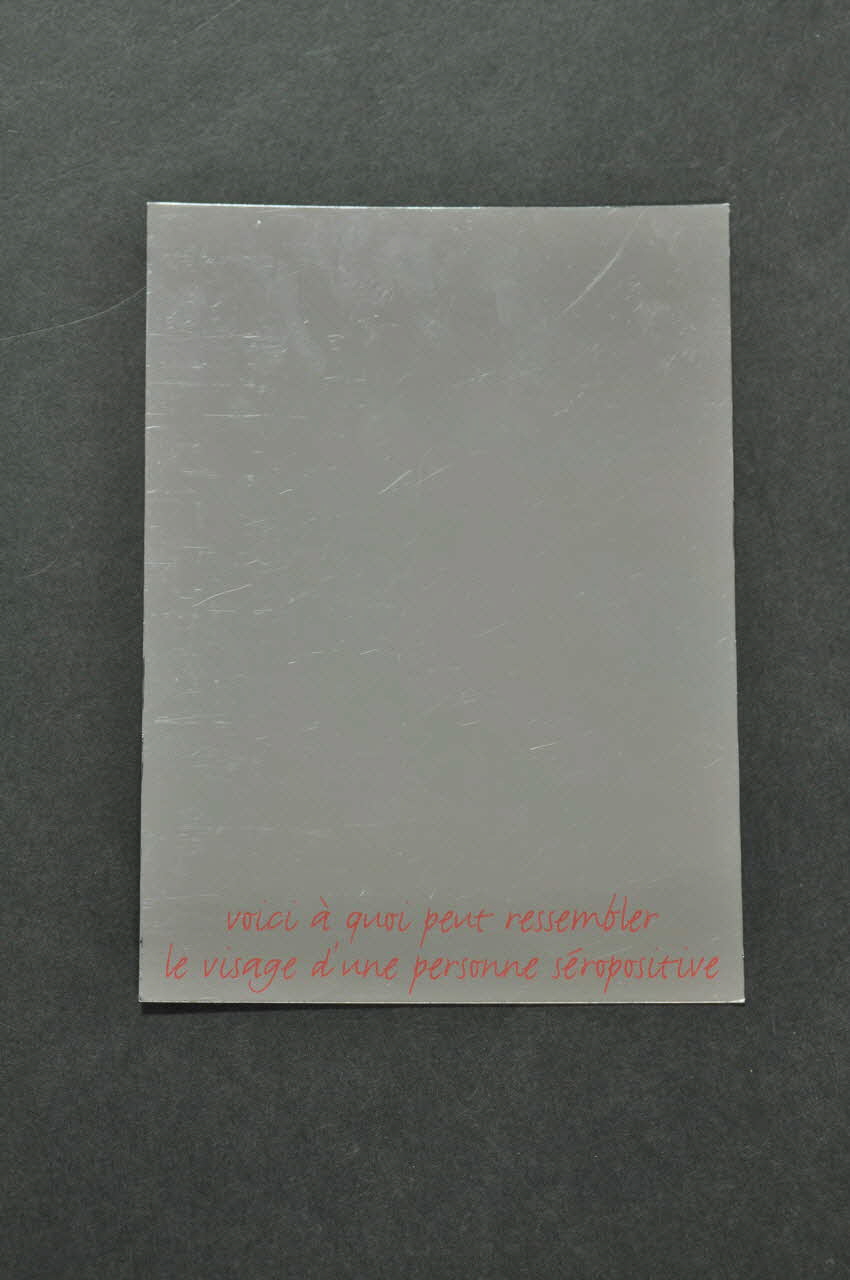 Groupe Sida Genève carte postale "Voici à quoi peut ressembler le visage d'une personne séropositive" Lorraine, France 2004 2004.254.15 Photo Mucem