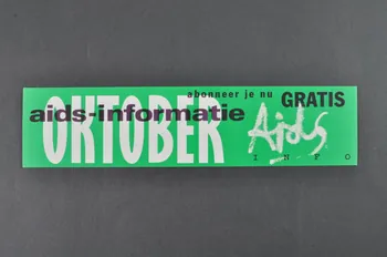 autocollant "Oktober / Abonneer je nu Gratis / Aids Info" (Octobre / S'abonner au numéro gratuit de Aids Info) 2005.47.34 Photo Mucem