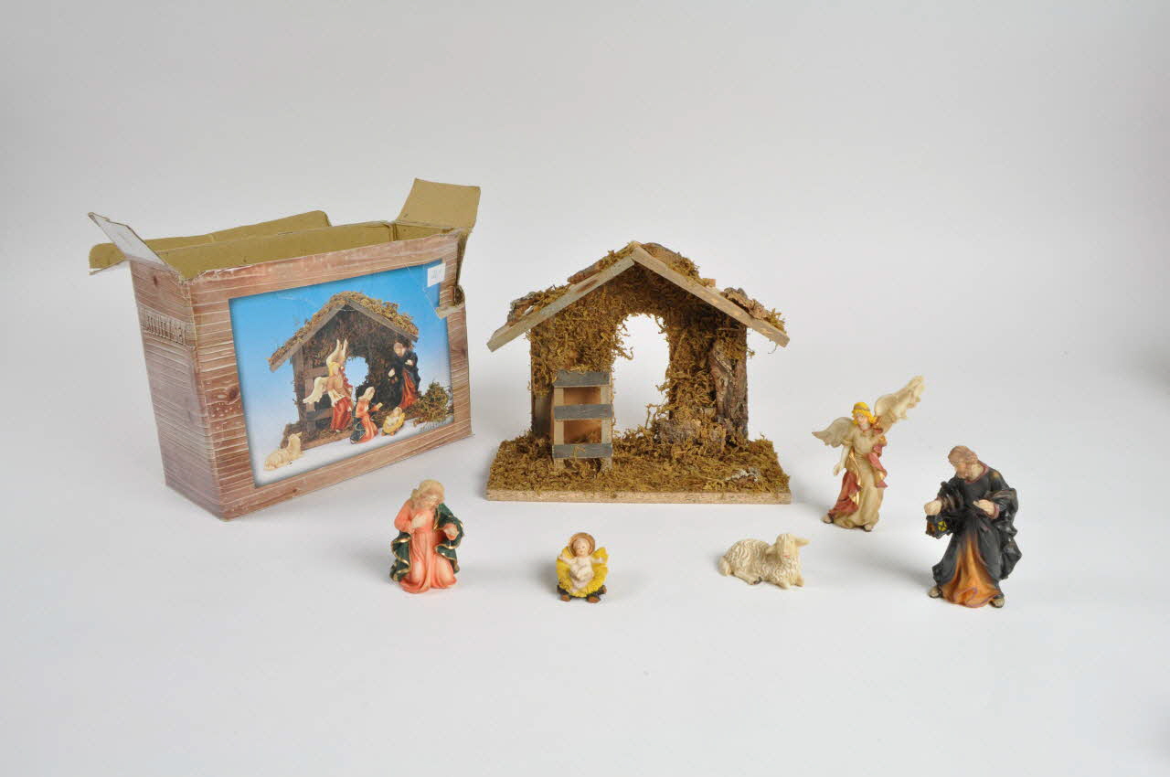 crèche de Noël domestique "Nativity set" Chine 2004 2004.267.3.1-7 Photo Mucem