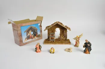 crèche de Noël domestique "Nativity set" Chine 2004 2004.267.3.1-7 Photo Mucem