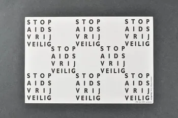 autocollant "Stop AIDS. Vrij Veilig" (Arrêtons le sida. safe sex) (noir sur blanc) 2005.47.86 Photo Mucem