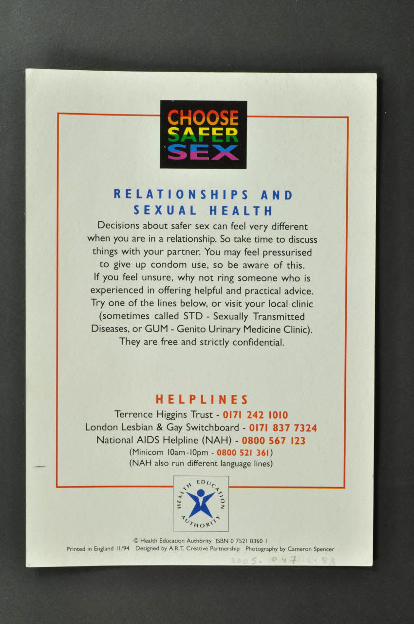 Health Education Authority flyer "Choose safer sex" (Choisissez le safer sex) Grande Bretagne 1994/11 2005.47.88 Photo Mucem