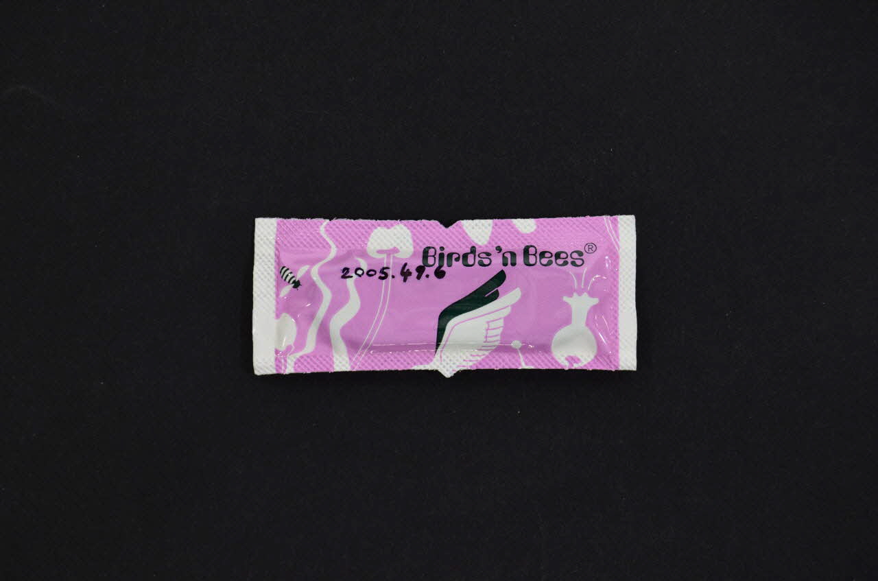 Rfsu Préservatif "Birds'n Bees" (Oiseaux et abeilles) Pays-Bas 2005 2005.49.6 Photo Mucem