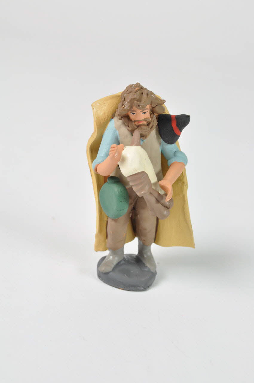 Rossella et Chiara Natella figurine de crèche berger joueur de cornemuse Campanie, Italie 2004 2004.284.8.2 Photo Mucem