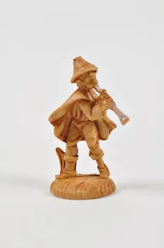 Anonyme figurine de crèche berger joueur de hautbois 2004 2004.285.3 Photo Mucem