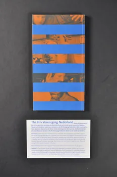 Hiv Vereniging BROCHURE "Life / Your live with HIV" (Vivre / Votre vie avec le VIH) Pays-Bas 2004 2005.50.17.1-2 Photo Mucem