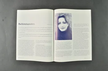 Hiv Vereniging Revue associative "Hivnieuws",  novembre décembre 2001, n° 73 / Uys : humor als wapen Pays-Bas 2001 2005.50.24 Photo Mucem