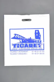 sac plastique Sac en plastique du magasin Ticaret Île-de-France, France 1986-1990 2004.298.4 Photo Mucem