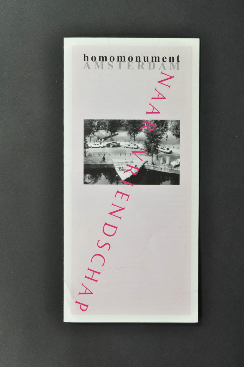 Stichting Homomonument & Pink Point Dépliant "Homomonument, Amsterdam" Pays-Bas 2002 2005.54.43 Photo Mucem