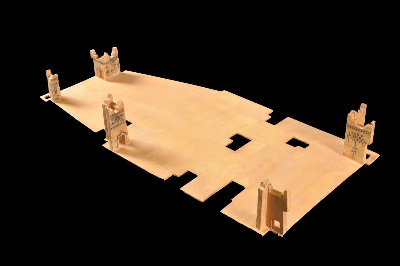 Paul Chériau ; Nejib El Aroussi maquette Habitation collective de type "tighermt" France 1991 2003.8.115.2.17 Photo Mucem