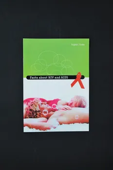 Directorate Of Health BROCHURE "Facts about HIV and AIDS" (en anglais) Islande 2003 2005.59.7 Photo Mucem